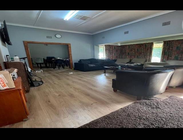 4 BEDROOM HOUSE FOR SALE IN NOORDHOEK